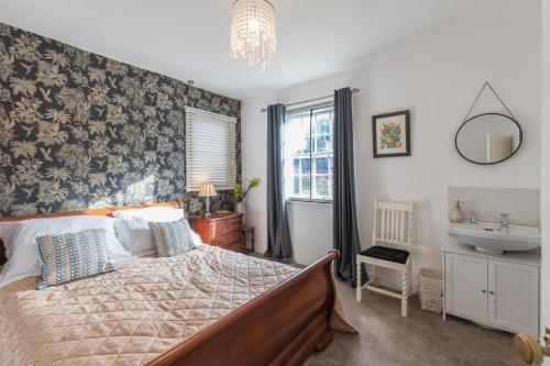 Grade II Listed Town house in East Sussex in Uckfield Grade II Listed Town house in East Sussex in Uckfield