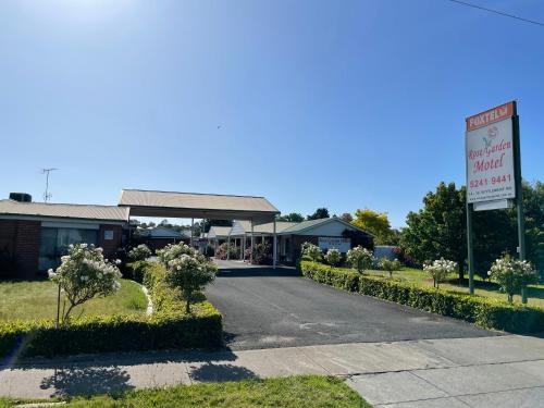 مدخل, ROSE GARDEN MOTEL in Belmont مدخل, ROSE GARDEN MOTEL in Belmont