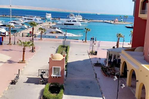 Brand new flat marina view