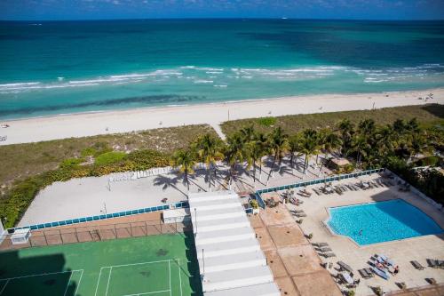 Apartamentos Oceanfront Contemporary Suites