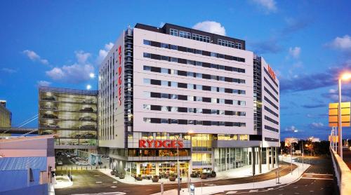 Exterior view, Rydges Sydney Airport Hotel in Sydney Airport Exterior view, Rydges Sydney Airport Hotel in Sydney Airport