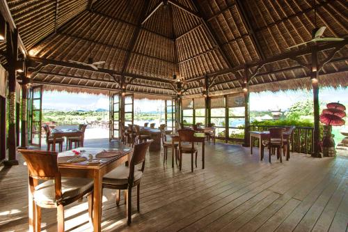 Restaurant, Naya Gawana Resort & Spa in Menjangan Restaurant, Naya Gawana Resort & Spa in Menjangan