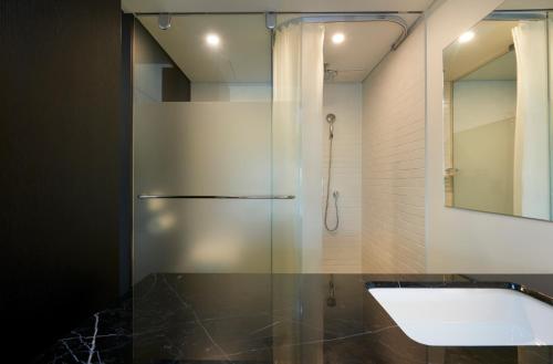 Banyo, Sotetsu Hotels The Splaisir Seoul Myeong-Dong in Seul Banyo, Sotetsu Hotels The Splaisir Seoul Myeong-Dong in Seul