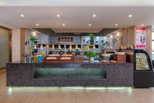 餐飲服務, 深圳豪派特華美達廣場酒店 (Ramada Plaza Shenzhen) in 深圳 餐飲服務, 深圳豪派特華美達廣場酒店 (Ramada Plaza Shenzhen) in 深圳