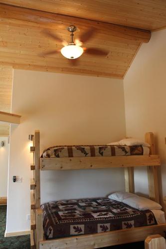 在meiguo.com看到的Salmon Catcher Lodge的介绍图片