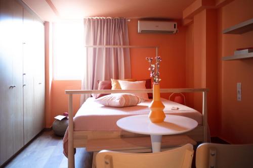 RYB Colour Apartment in Terpsi RYB Colour Apartment in Terpsi