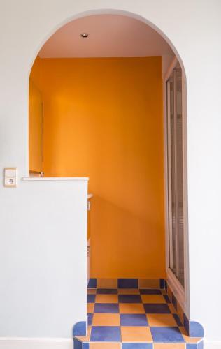 PLAGE Superb bright apartment with sea view & close to Cannes center