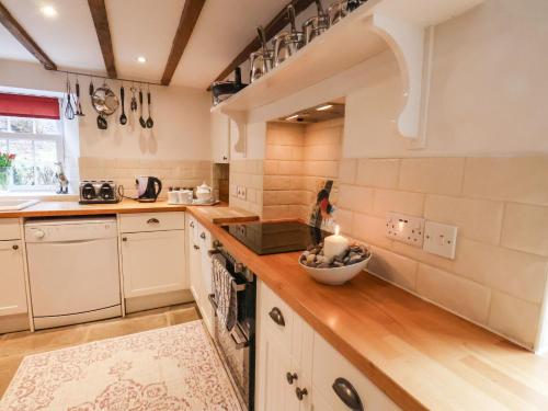 Buitenkant, The Old Sweet Shop in Egton Bridge Buitenkant, The Old Sweet Shop in Egton Bridge