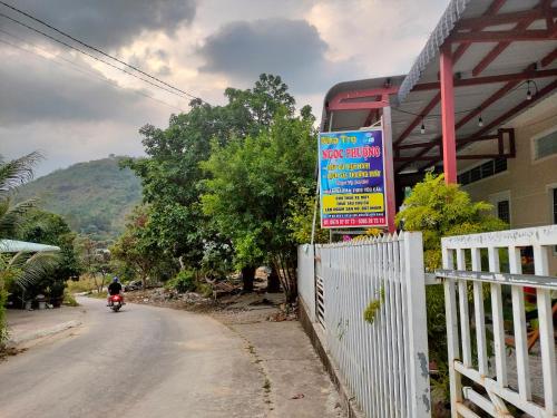 Nha nghi Ngoc Phuong Hon Son in Lai Son Nha nghi Ngoc Phuong Hon Son in Lai Son