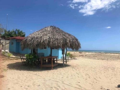1- Bedroom open-view beach cottage in Treasure Beach 1- Bedroom open-view beach cottage in Treasure Beach