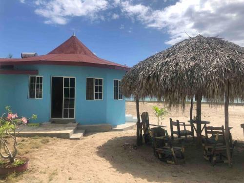 1- Bedroom open-view beach cottage in Treasure Beach 1- Bedroom open-view beach cottage in Treasure Beach