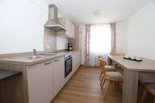 Kitchen, KAISERS das kleine Stadthotel in Sonthofen Kitchen, KAISERS das kleine Stadthotel in Sonthofen