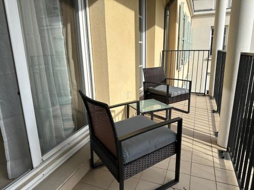 Balcony/terrace, L'escale du Trianon in Le Plessis-Robinson Balcony/terrace, L'escale du Trianon in Le Plessis-Robinson