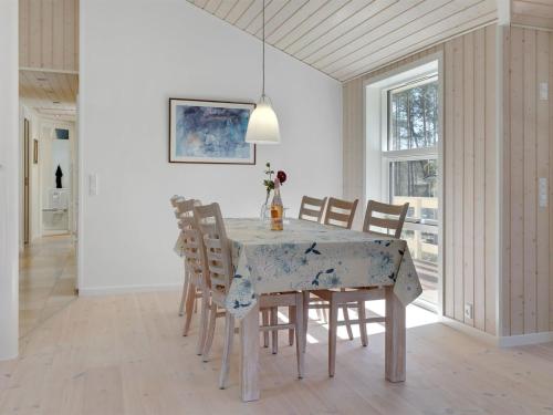 Holiday Home Arndis - 600m from the sea by Interhome in Snogebaek Holiday Home Arndis - 600m from the sea by Interhome in Snogebaek