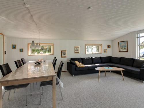 Holiday Home Iver - 600m to the inlet by Interhome in Hvide Sande Holiday Home Iver - 600m to the inlet by Interhome in Hvide Sande