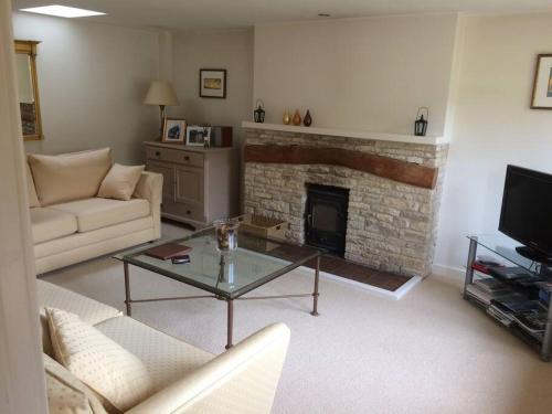 Cosy barn conversion in courtyard setting in Charney Basset Cosy barn conversion in courtyard setting in Charney Basset