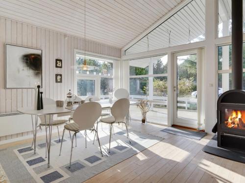 Holiday Home Alethe - 1km from the sea by Interhome in ธิสเทด Holiday Home Alethe - 1km from the sea by Interhome in ธิสเทด