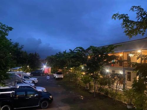 ณ บ้านหมอรีสอร์ท ท่าเรือ บ้านหมอ in Ban Mo ณ บ้านหมอรีสอร์ท ท่าเรือ บ้านหมอ in Ban Mo