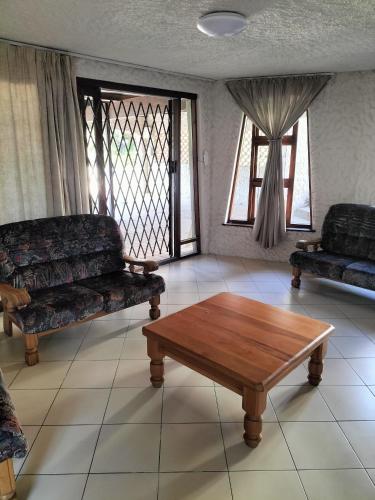 Spacious Self catering flat Berea in Berea Spacious Self catering flat Berea in Berea