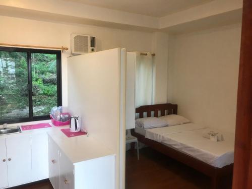 MLB Beachfront Apartment in Siquijor Island MLB Beachfront Apartment in Siquijor Island