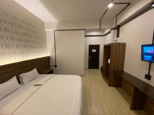 Red Heritage Hotel in Uttaradit Red Heritage Hotel in Uttaradit