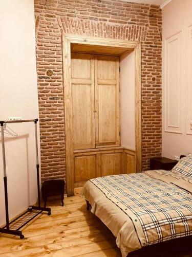 Deluxe Studio in Historic Building Heart of Tbilisi