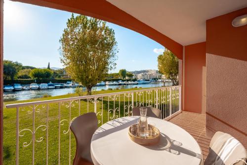 Balcony/terrace, Residence Les Rives de Cannes Mandelieu in Mandelieu-la-Napoule Balcony/terrace, Residence Les Rives de Cannes Mandelieu in Mandelieu-la-Napoule