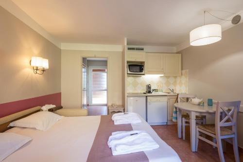 Residence Pierre & Vacances Les Rives de Cannes Mandelieu in Mandelieu-la-Napoule Residence Pierre & Vacances Les Rives de Cannes Mandelieu in Mandelieu-la-Napoule