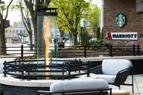 ห้องอาหาร, ริชมอนด์ แมริออท (Richmond Marriott) near วาเลนไทน์ ริเวอร์ไซด์ ห้องอาหาร, ริชมอนด์ แมริออท (Richmond Marriott) near วาเลนไทน์ ริเวอร์ไซด์