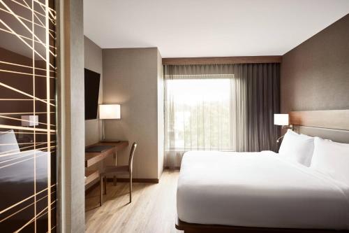 AC Hotel by Marriott Atlanta Perimeter in Dunwoody AC Hotel by Marriott Atlanta Perimeter in Dunwoody