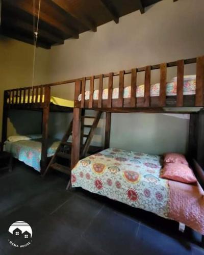 Bama House hn in Valle de Angeles Bama House hn in Valle de Angeles
