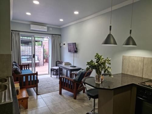 Tarrentoela selfcatering guesthoese in Kathu Tarrentoela selfcatering guesthoese in Kathu