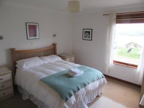 Kestrel, Longhouse Cottages