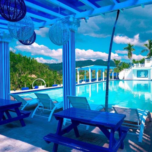 Little Santorini Mountain Resort in Liloan Little Santorini Mountain Resort in Liloan