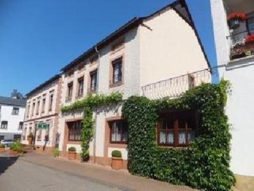 Ferienwohnung in Minheim - Ihr Zuhause auf Zeit in Minheim Ferienwohnung in Minheim - Ihr Zuhause auf Zeit in Minheim