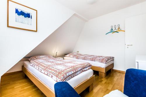 Guestroom, Apartments Bensberg in Bergisch Gladbach Guestroom, Apartments Bensberg in Bergisch Gladbach