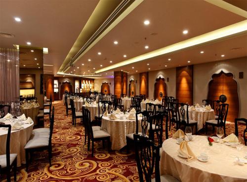 Restaurant, Eastin Hotel in Petaling Jaya Restaurant, Eastin Hotel in Petaling Jaya