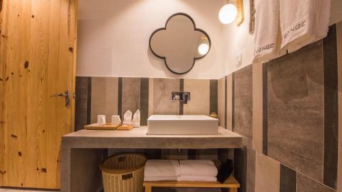 Bathroom, Yunshan Villa in Huangshan Bathroom, Yunshan Villa in Huangshan