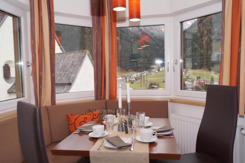 Instalaciones, Harry´s Appartement in Pettneu Am Arlberg Instalaciones, Harry´s Appartement in Pettneu Am Arlberg