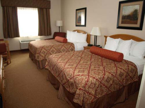 Savanna Inn & Suites