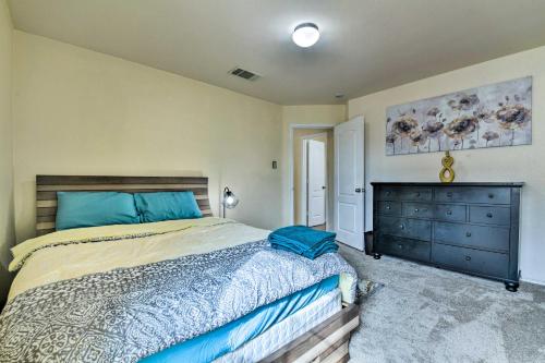 Pet-Friendly Dallas Home with Fenced Backyard! in Данканвилл Pet-Friendly Dallas Home with Fenced Backyard! in Данканвилл