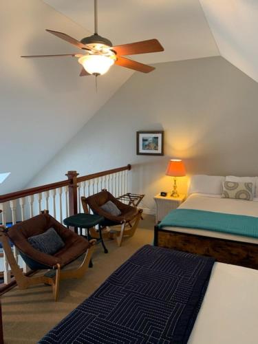 Unit 207 2 BDRM 2 BA condo