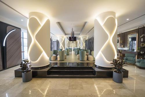 Hotel Holiday International in Sharjah Hotel Holiday International in Sharjah
