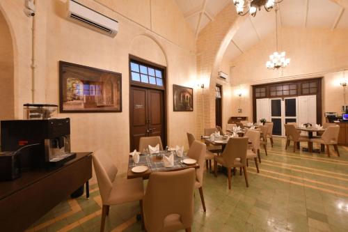 Restaurant, Arova Woods Zinc Journey by The Fern, Lonavala in Lonavala Restaurant, Arova Woods Zinc Journey by The Fern, Lonavala in Lonavala