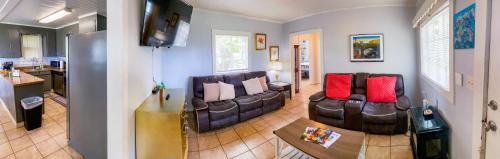Fully Equipped Home in Ocala Fenced Yard Centrally Located Pets Welcome in Ocala North East Fully Equipped Home in Ocala Fenced Yard Centrally Located Pets Welcome in Ocala North East