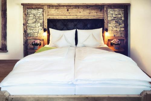 This photo about Gasthaus Georg Ludwig Maising shared on HyHotel.com