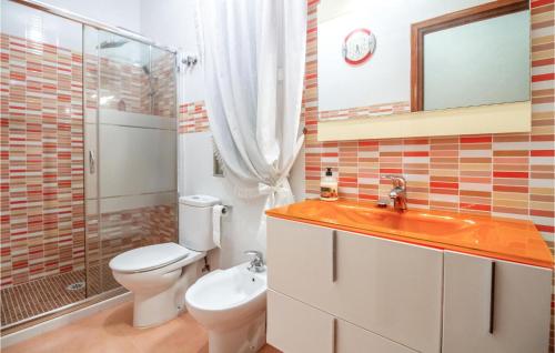 Bathroom, Stunning home in Lorca with WiFi and 4 Bedrooms in Lorca Bathroom, Stunning home in Lorca with WiFi and 4 Bedrooms in Lorca