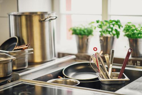 ELTVINUM Hotel I Restaurant I Weinbar in เอลท์วีลเลอ อัม ไรน์ ELTVINUM Hotel I Restaurant I Weinbar in เอลท์วีลเลอ อัม ไรน์