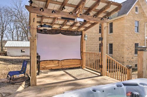 Historic Marthasville Home with Shared Amenities! in 密蘇里州華盛頓 (MO) Historic Marthasville Home with Shared Amenities! in 密蘇里州華盛頓 (MO)