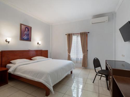 Guestroom, PIA Hotel Padang Sidempuan in Padang Sidempuan Guestroom, PIA Hotel Padang Sidempuan in Padang Sidempuan